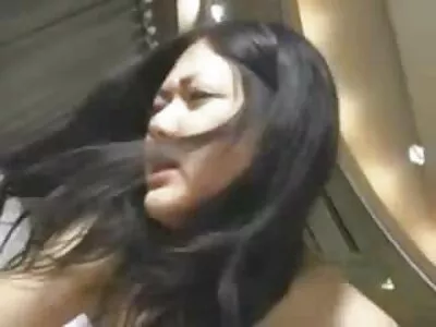 Fille arab film sexy baisée avec un petit baiser.