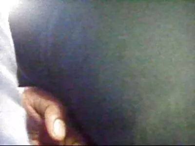 mignonne petite adolescente par un membre film sexarabi excité