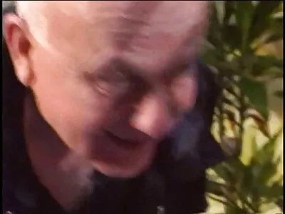 Fille s'embrassant devant porno francais arabe un mec avec son amant