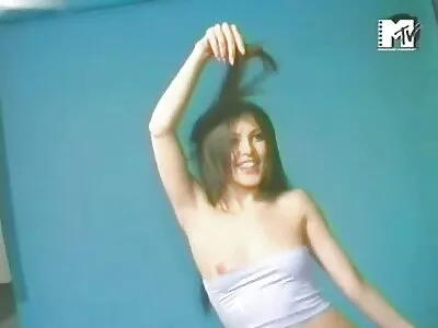 Prince filem arab porno noir pousse une blonde aux gros seins dans sa chatte