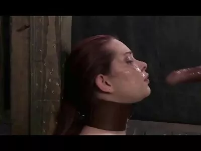 Il a baisé sa femme dans film xxx hijab la bouche avec un baiser.