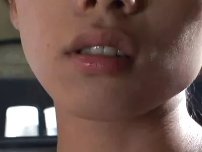 Étudiante enlève sa culotte et commence à se masturber dans la voiture xxnx porno arab