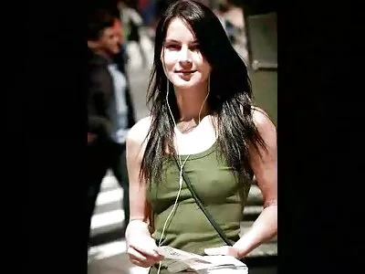 Un jeune cheval mignon pousse une film sex arab hijab bite sous un poulain