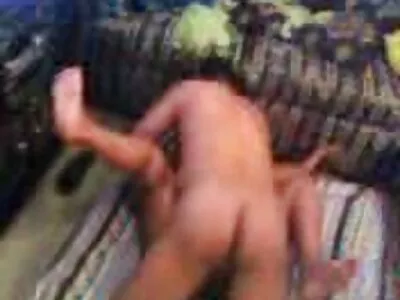 Enfoncer un putain de trou du cul avec un baiser sur le gros film porno arabe hijab cul