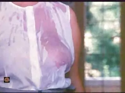 Dans une grande sexe film arab belle maison, lesbienne, chatte, bébé, Tasse