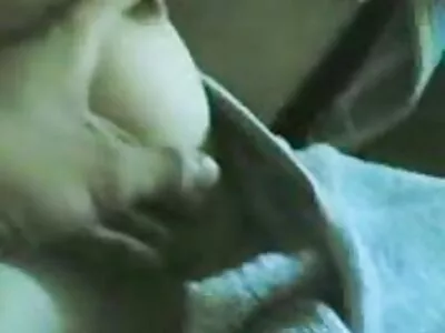 Les jeunes best porno arabe participants de la fête avalent la bouche