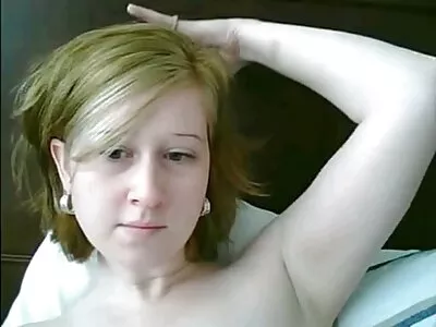 Une poupée à quatre yeux suce video porno arab amateur rapidement la bite d'un homme