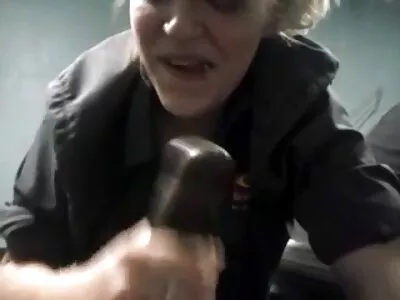 Fille excitée porno arabie écarte son cul devant la bite