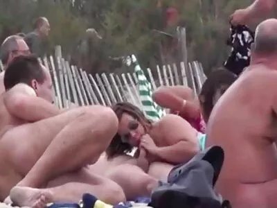 Tipok brune plantureuse baise baiser avec un doigt dans le les films x arabe cul