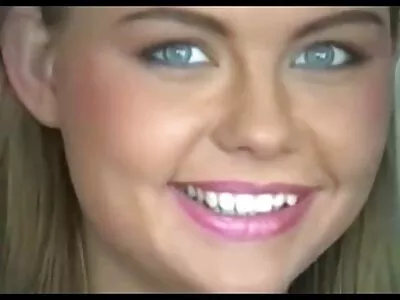 Fille porno fille arabe fait sa bouche sous le soleil brûlant