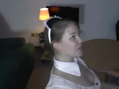 Salope sensuelle travaille sa gorge pour plaire à son video porno traduit en arabe amant