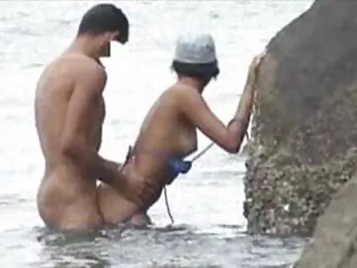 Une femme ringarde trouve un jeune homme pour le sexe film sex arab xxx et ne le regrette pas