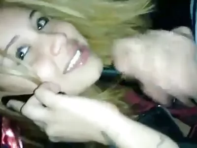Femme ivre au petit cul dans un sex arab caché bar