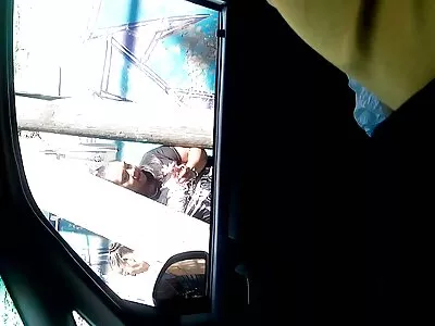 Une serveuse excitée baise un mulâtre camera cache porno arab mignon dans un baiser