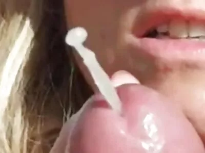 Une adolescente passionnée aime une belle fin avec une bouche douce xxxl porno arab