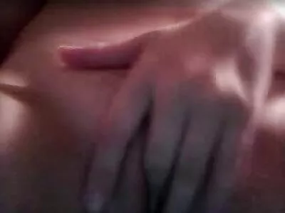 Une film prono arab jeune femme répand sa maigreur sur le sexe anal chez elle